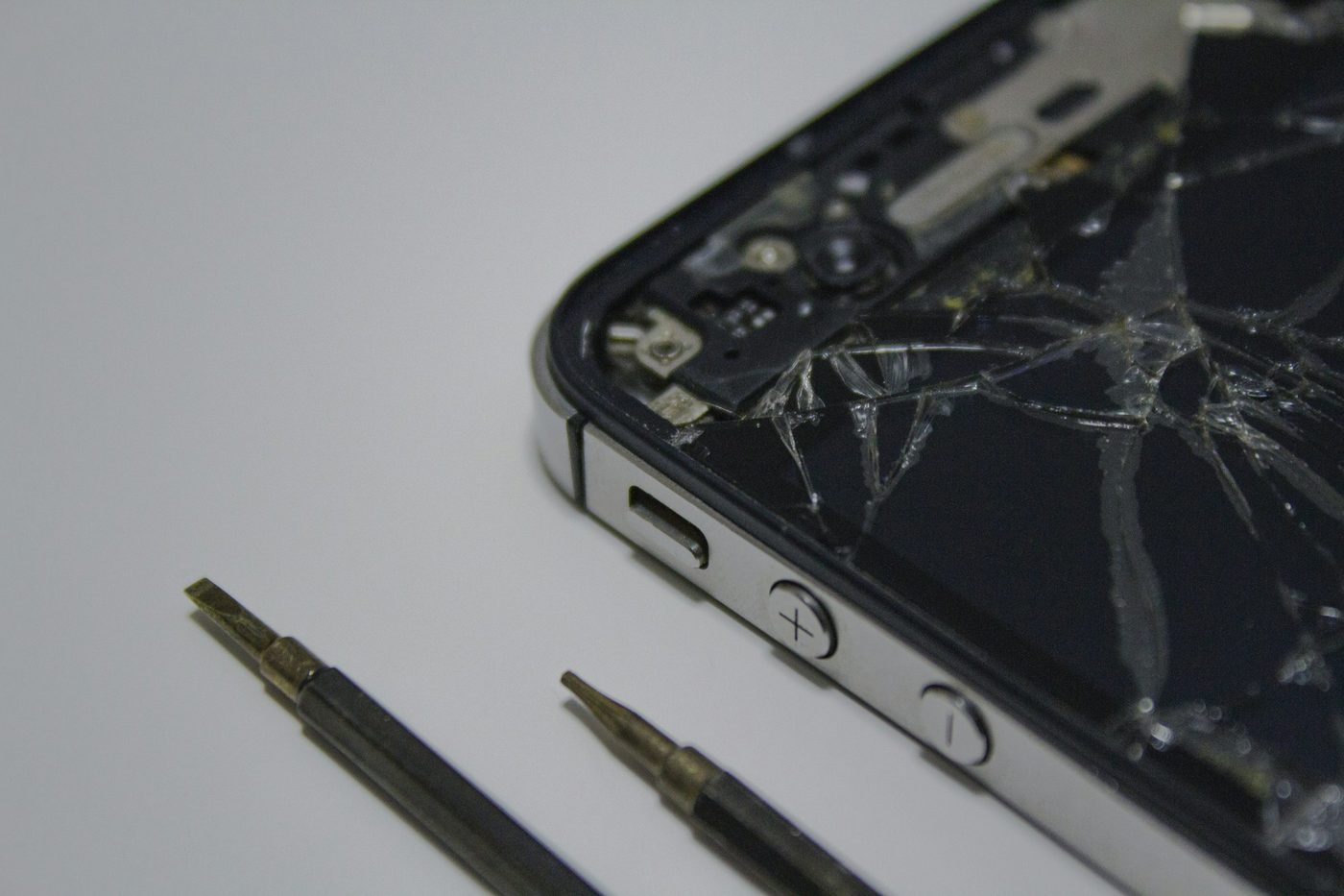 Tempered glass screen protector